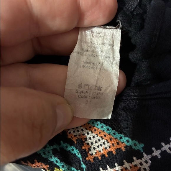 💥Cozy Casual Boho Vibes Azteca Print Black Plus-size Crop top 3X - Picture 6 of 6